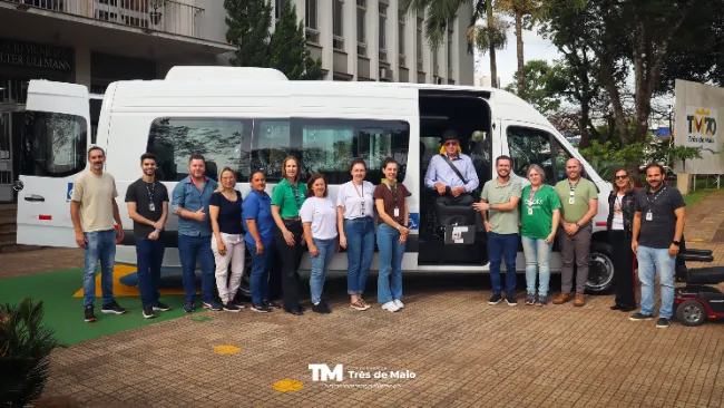 Destinação do Imposto de Renda viabiliza minibus acessível para idosos em Três de Maio
